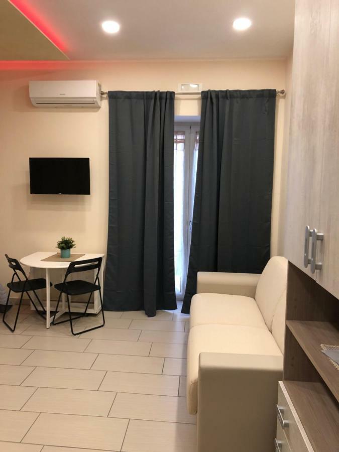 Room25Mq Picasso 세르콜라 외부 사진