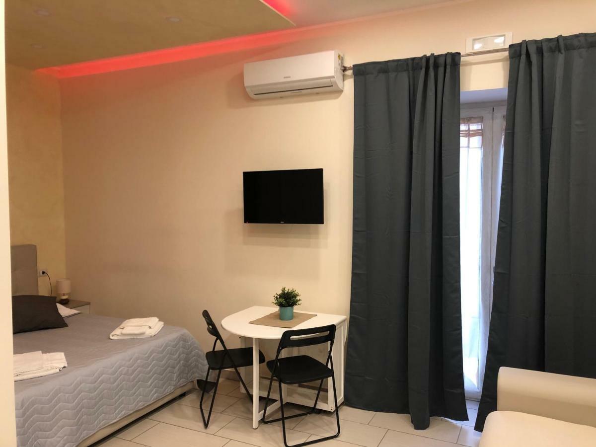 Room25Mq Picasso 세르콜라 외부 사진