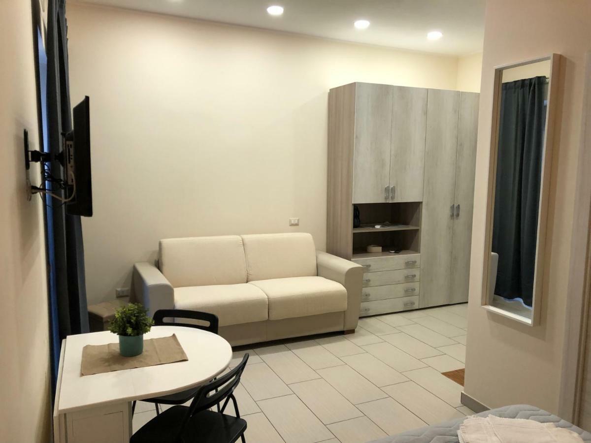 Room25Mq Picasso 세르콜라 외부 사진