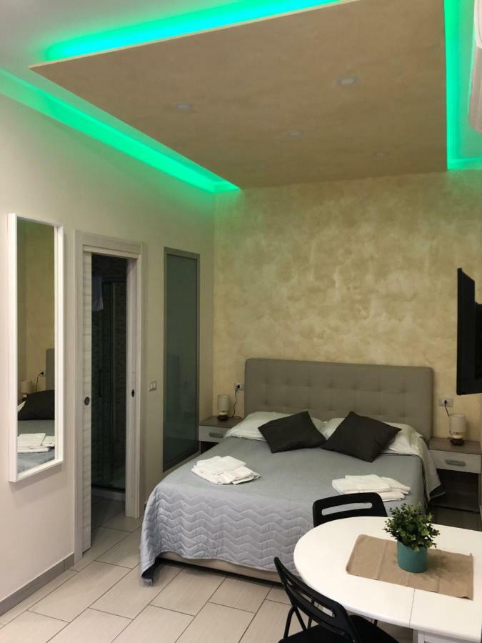 Room25Mq Picasso 세르콜라 외부 사진